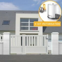 PACKIT Portail Aluminium Coulissant Semi-ajouré En Kit + Motorisation Dimension L.3000 (entre Piliers) X H.1300 Mm Couleurs Blanc (RAL 9010)