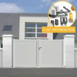 PACKIT Portail Aluminium Battant Plein En Kit + Motorisation Dimension L.3000 (entre Piliers) X H.1500 Mm Couleurs Blanc (RAL 9010)