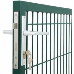 SONGMICS Portillon Grillagé Portillon Soudé Acier Galvanisé Robuste Durable Avec Serrure Et Clés Dimensions Du Portillon: 106 X 100cm Dimensions Des Mailles: 50 X 200mm Vert GGD250L - Vert 9 SONGMICS Portillon Grillagé Portillon Soudé Acier Galvanisé Robuste Durable Avec Serrure Et Clés Dimensions Du Portillon: 106 X 100cm Dimensions Des Mailles: 50 X 200mm Vert GGD250L - Vert -Portail Soldes Boutique 11281484 3